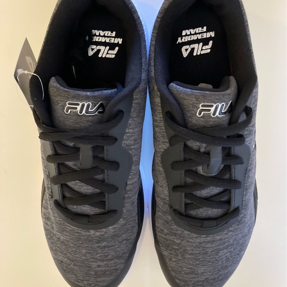 Shoes - New With Tags Fila Memory Trexan Size 9
